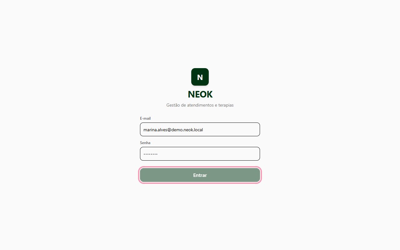 Tela de entrada: Tela de login com a marca NEOK, os campos E-mail (preenchido com o e-mail da consultora) e Senha, e o botão Entrar. A senha foi deixada em branco na foto.