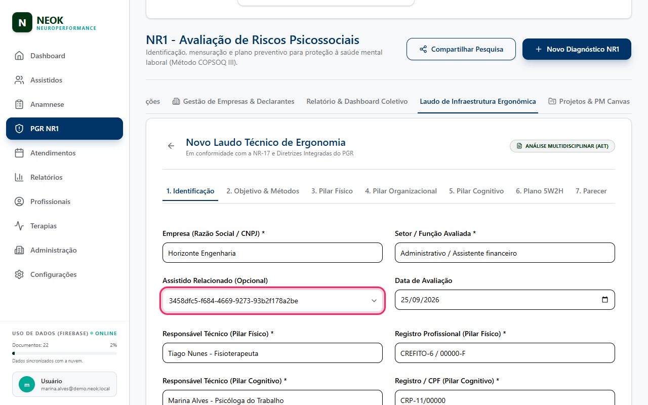 Laudo ergonômico: identificação: Formulário Novo Laudo Técnico de Ergonomia (selo Análise Multidisciplinar (AET)) com as etapas 1. Identificação a 7. Parecer no topo e a etapa 1 preenchida: Empresa (Razão Social / CNPJ) * com o Nome Fantasia Horizonte Engenharia, Setor / Função Avaliada *, Assistido Relacionado (Opcional) com Carlos Menezes escolhido (o campo pode exibir o código interno), Data de Avaliação (pré-preenchida pelo app) e os responsáveis técnicos dos pilares físico e cognitivo com os registros.